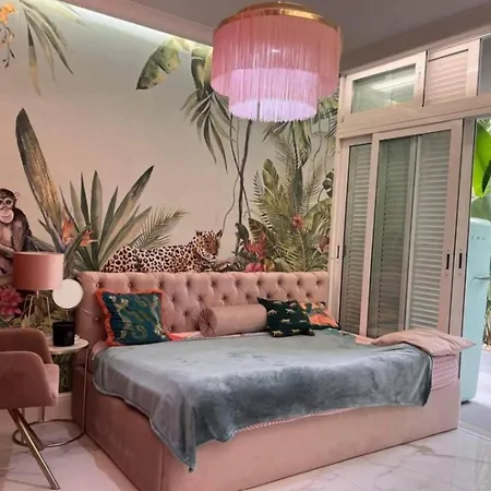 Tropical Relaxation. Luxury 아데제